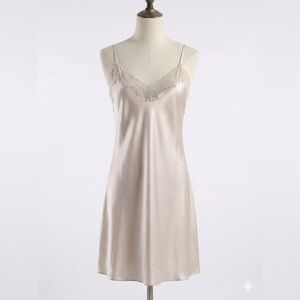Femme Fatale Vintage 1XL Satin Lace Trim Slip Dress Cream/Silver Sexy Edgy